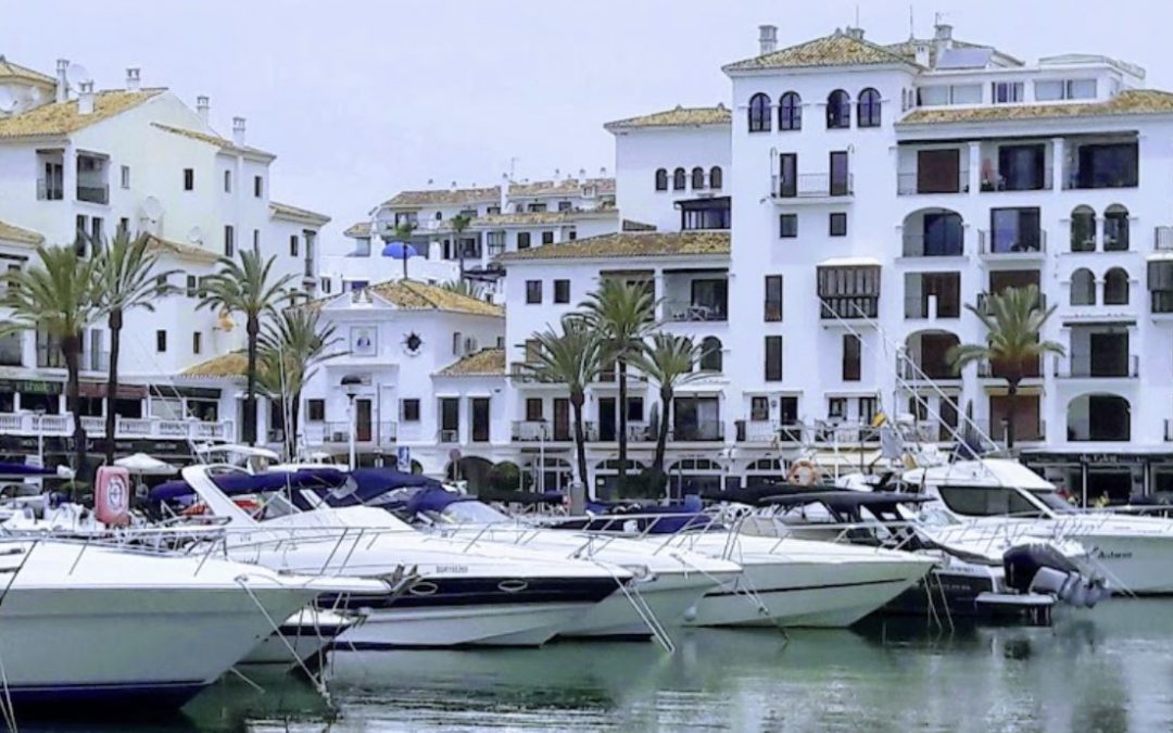 POPULÁRNÍ OBLASTI NA COSTA DE SOL VE ŠPANĚLSKU.
